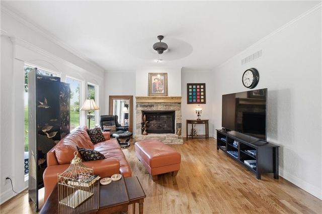 10312 N Revere Avenue, Kansas City, MO 64154