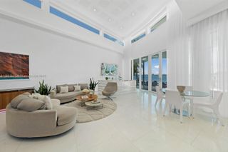 1825 Cleveland Rd, Miami Beach, FL 33141