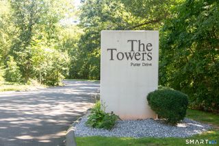 2 Putter Drive 102S, Wallingford, CT 06492