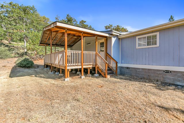 7670 E Antelope Rd Road, Eagle Point, OR 97524