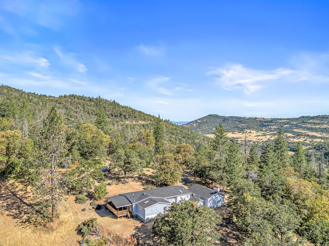 7670 E Antelope Rd Road, Eagle Point, OR 97524
