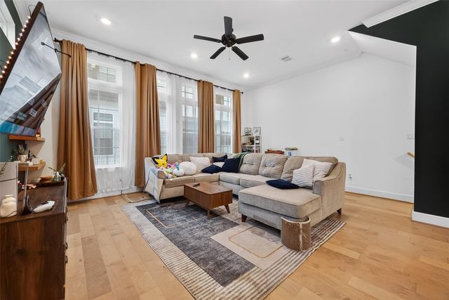 2015 Lou Ellen Lane F, Houston, TX 77018