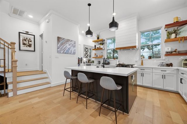 2015 Lou Ellen Lane F, Houston, TX 77018