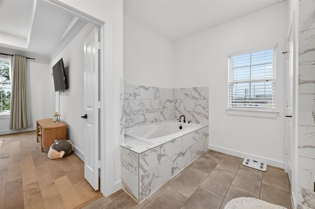 2015 Lou Ellen Lane F, Houston, TX 77018