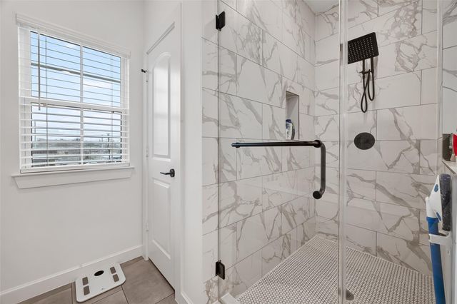 2015 Lou Ellen Lane F, Houston, TX 77018