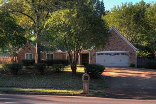 8225 WALNUT GROVE RD, Memphis, TN 38018