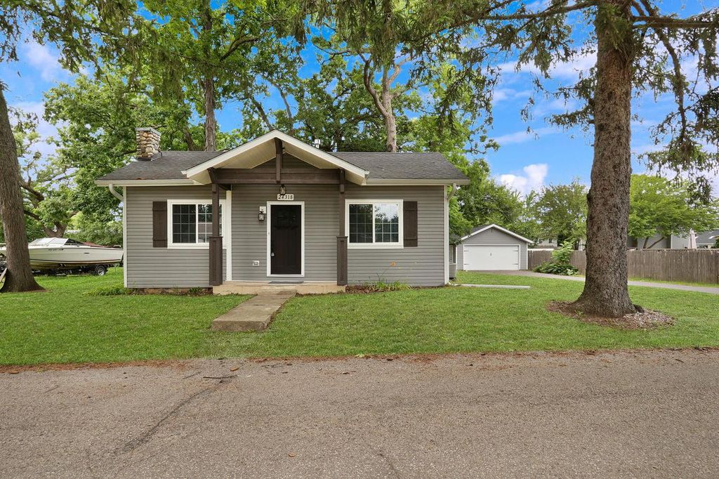 24318 67th STREET, Salem, WI 53168