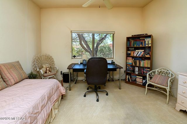 8865 E Honeybear Place, Tucson, AZ 85749
