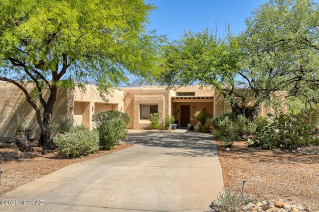 8865 E Honeybear Place, Tucson, AZ 85749