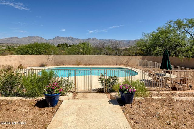 8865 E Honeybear Place, Tucson, AZ 85749
