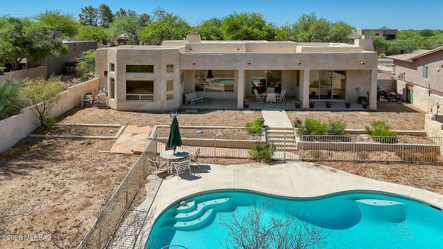 8865 E Honeybear Place, Tucson, AZ 85749