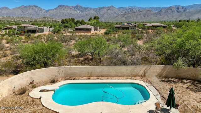 8865 E Honeybear Place, Tucson, AZ 85749