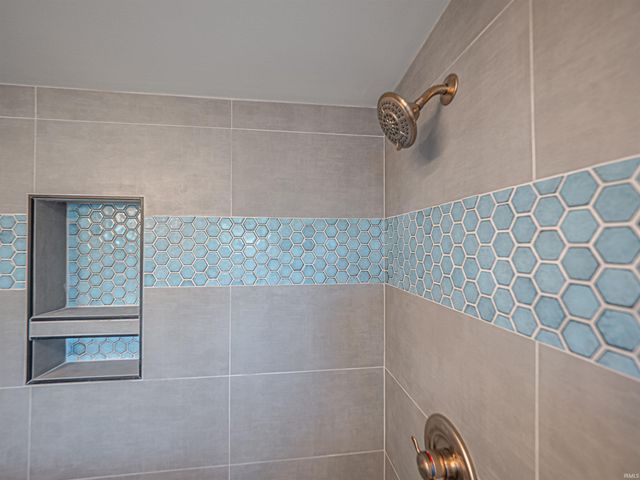 2615 Buchanan Road, Evansville, IN 47720