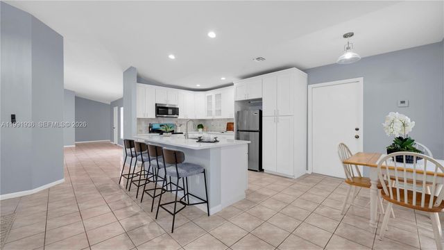 9131 N Lake Miramar Cir, Miramar, FL 33025