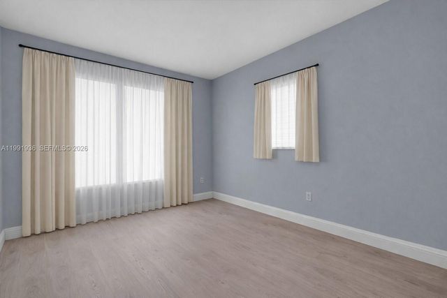 9131 N Lake Miramar Cir, Miramar, FL 33025