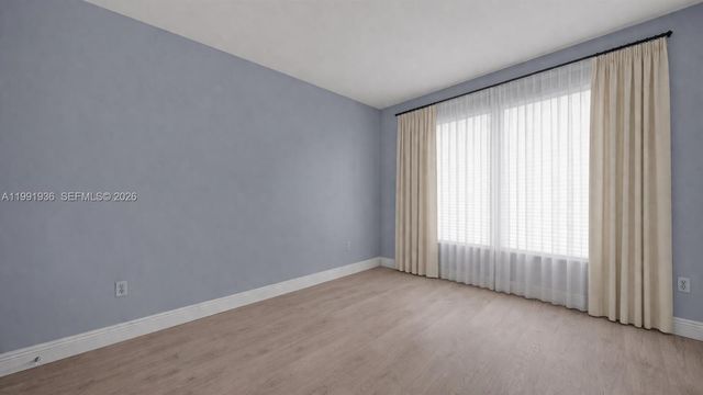 9131 N Lake Miramar Cir, Miramar, FL 33025