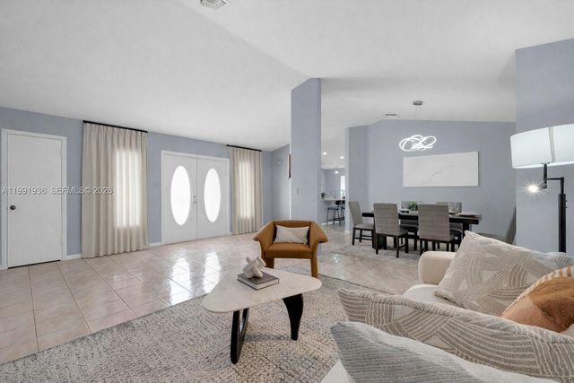 9131 N Lake Miramar Cir, Miramar, FL 33025