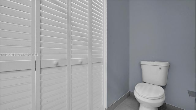 9131 N Lake Miramar Cir, Miramar, FL 33025