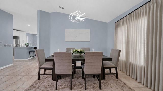 9131 N Lake Miramar Cir, Miramar, FL 33025