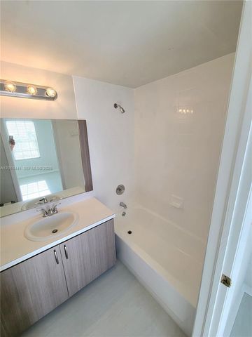 755 SW 148th Ave 1103, Sunrise, FL 33325