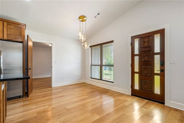 1808 SW D Street, Bentonville, AR 72712