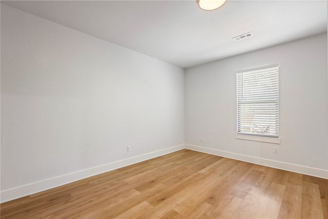 1808 SW D Street, Bentonville, AR 72712