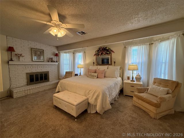 433 Keats Street, Muskogee, OK 74403