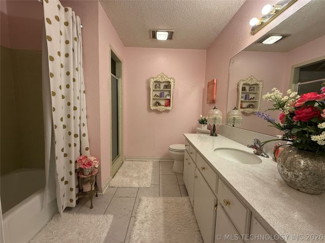 433 Keats Street, Muskogee, OK 74403