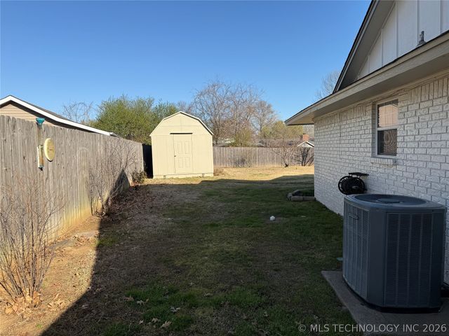 433 Keats Street, Muskogee, OK 74403