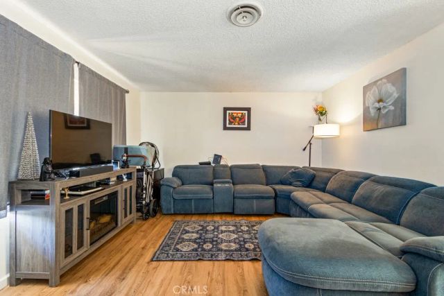 516 Onyx, Hemet, CA 92543