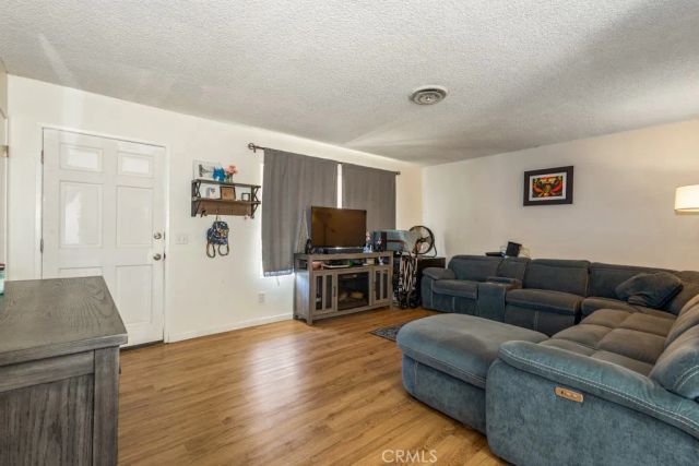 516 Onyx, Hemet, CA 92543