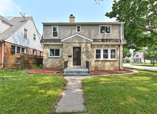 7702 W Keefe AVENUE, Milwaukee, WI 53222