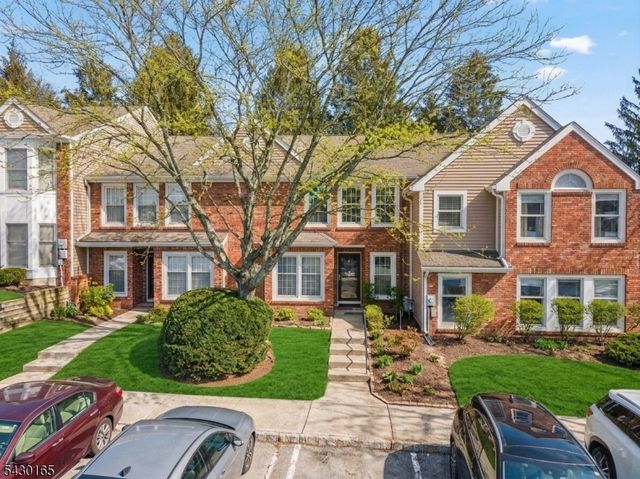 34 Hillsborough Ct, Rockaway Twp., NJ 07866