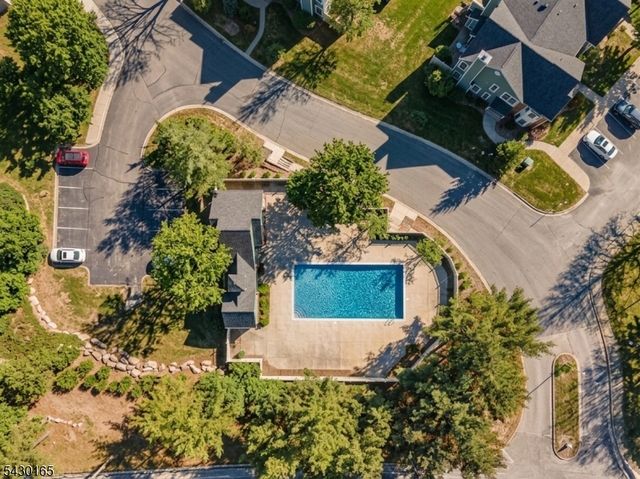 34 Hillsborough Ct, Rockaway Twp., NJ 07866