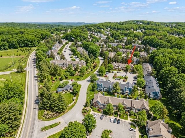 34 Hillsborough Ct, Rockaway Twp., NJ 07866
