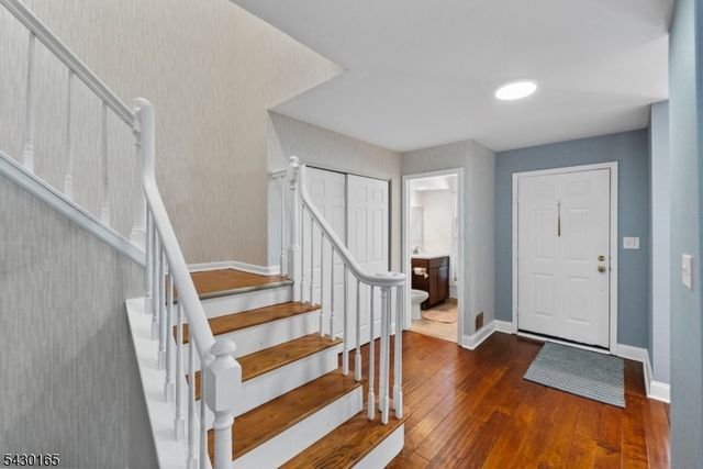 34 Hillsborough Ct, Rockaway Twp., NJ 07866