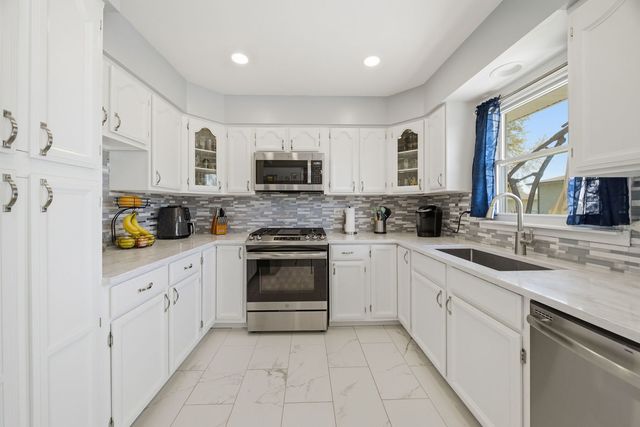 6501 181st Street, Tinley Park, IL 60477