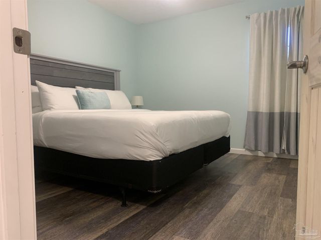 2866 Villa Woods Cir, Gulf Breeze, FL 32563