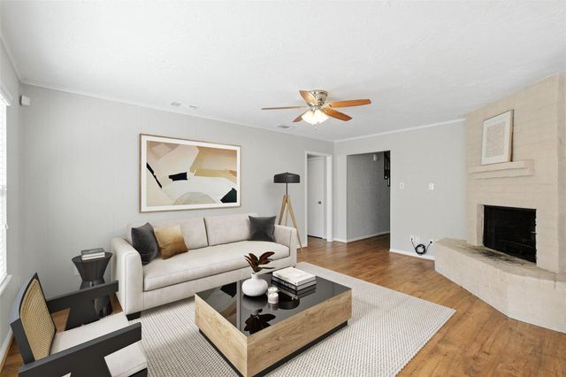 2960 Gessner Road, Houston, TX 77080