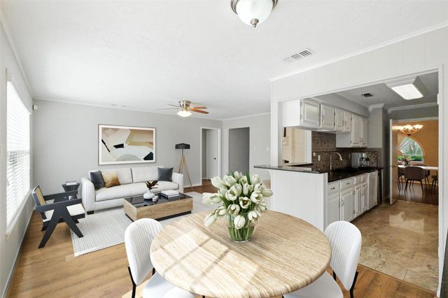 2960 Gessner Road, Houston, TX 77080