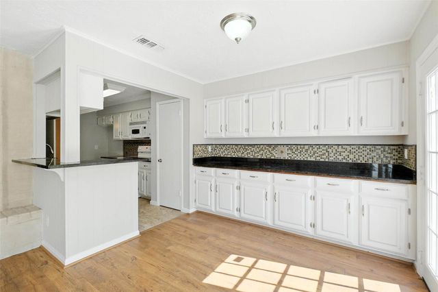 2960 Gessner Road, Houston, TX 77080