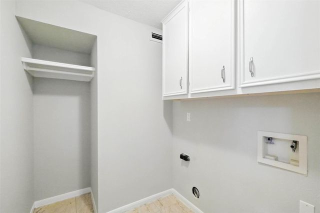 2960 Gessner Road, Houston, TX 77080