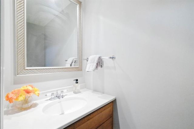 2960 Gessner Road, Houston, TX 77080