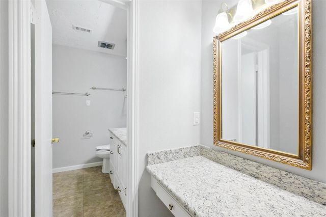 2960 Gessner Road, Houston, TX 77080