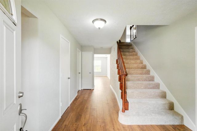 2960 Gessner Road, Houston, TX 77080