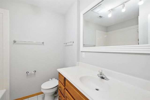 2960 Gessner Road, Houston, TX 77080