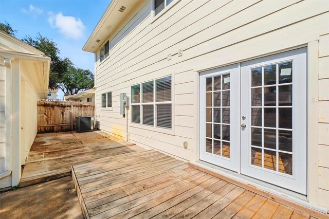 2960 Gessner Road, Houston, TX 77080