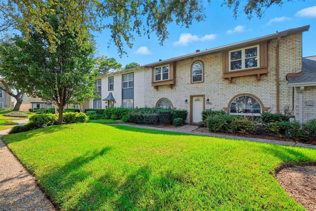 2960 Gessner Road, Houston, TX 77080