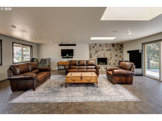 5437 N St, Washougal, WA 98671