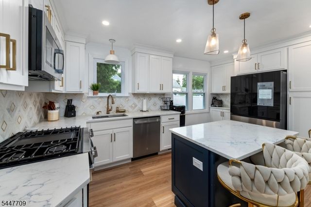 139 Hoover Ave, Bloomfield Twp., NJ 07003